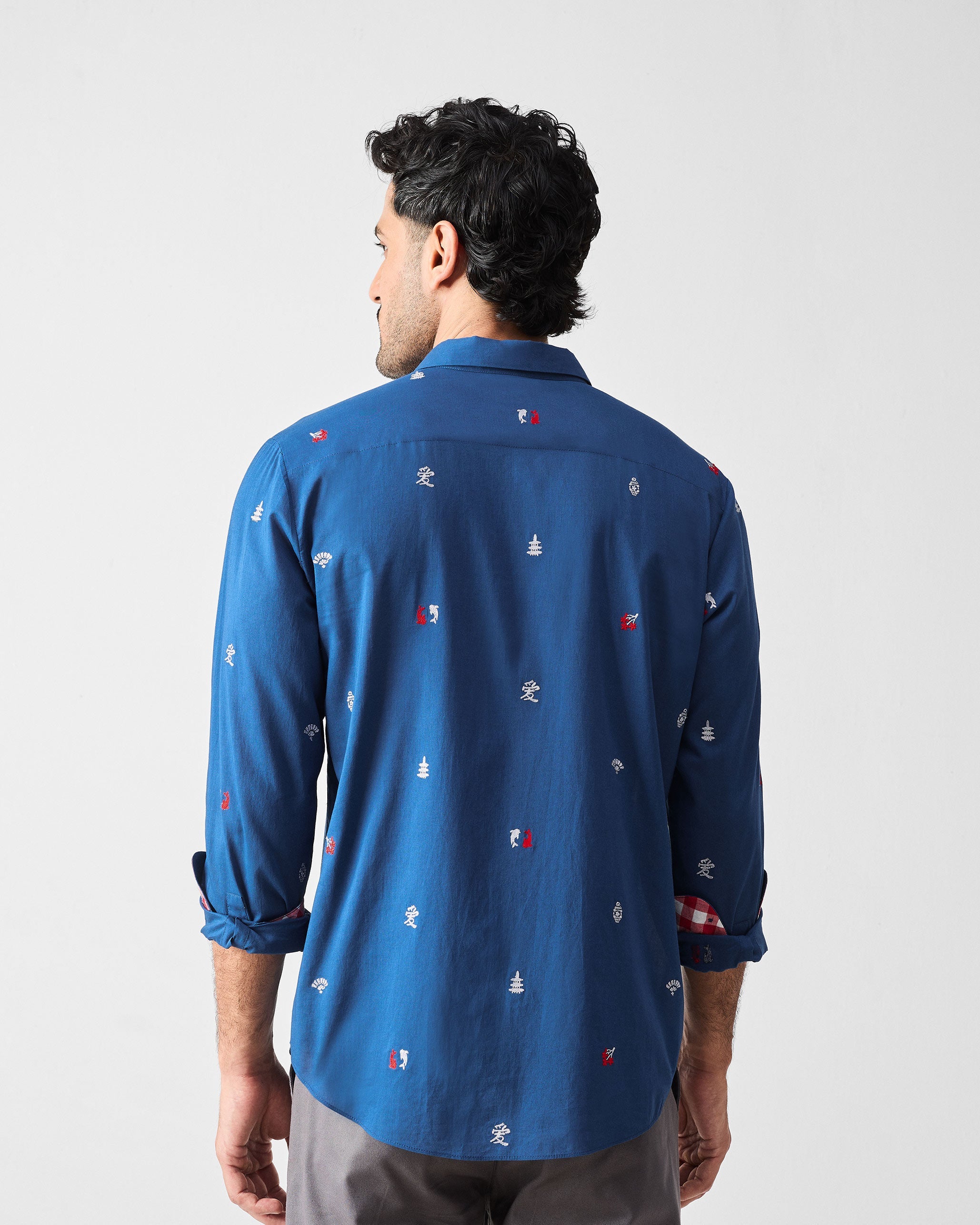 Hakuna Shirt - Dark Blue Embroidered